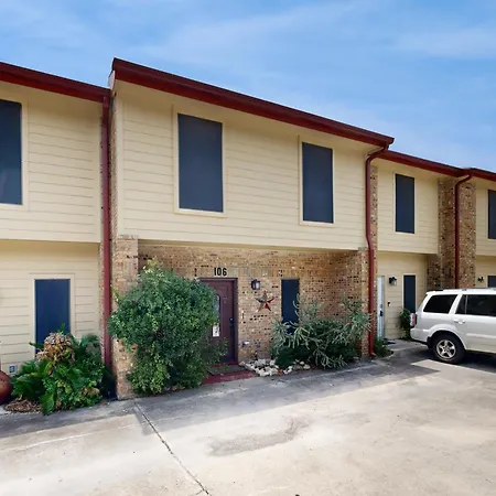 Canyon Lake Getaway & Texas Living